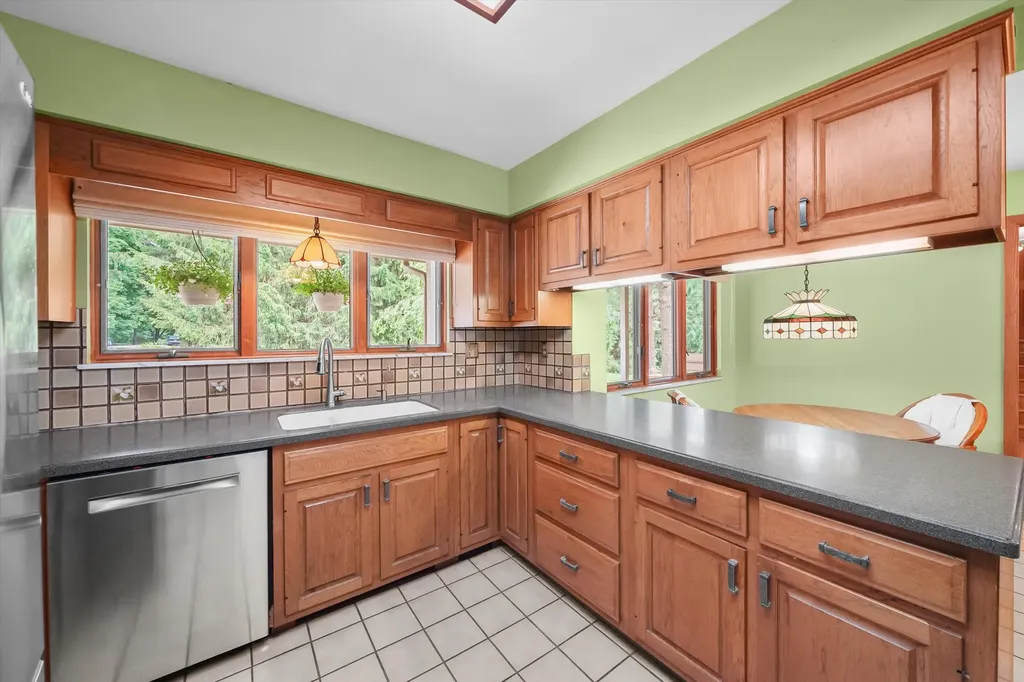 1510 York Terrace York Charter Township MI 48176