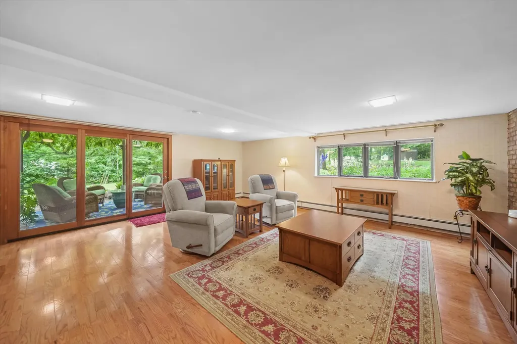 1510 York Terrace York Charter Township MI 48176