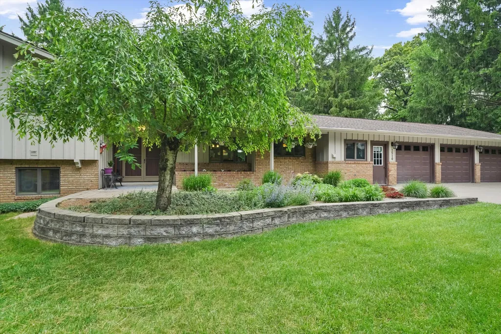1510 York Terrace York Charter Township MI 48176