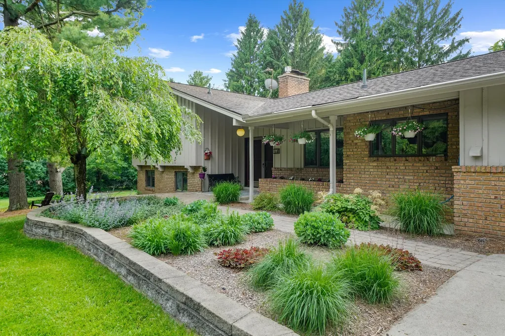 1510 York Terrace York Charter Township MI 48176