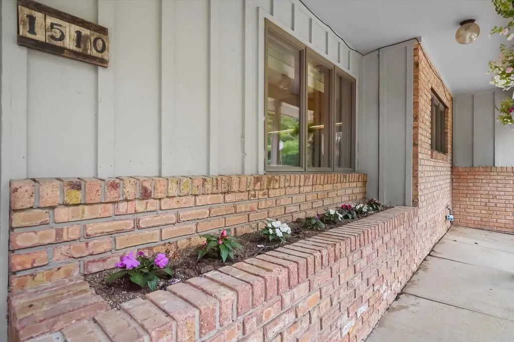 1510 York Terrace York Charter Township MI 48176