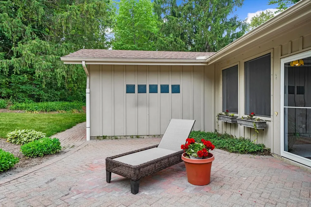 1510 York Terrace York Charter Township MI 48176