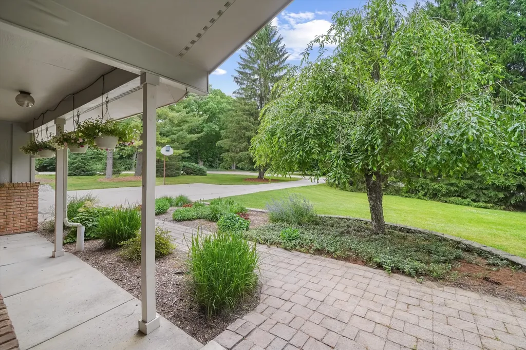 1510 York Terrace York Charter Township MI 48176