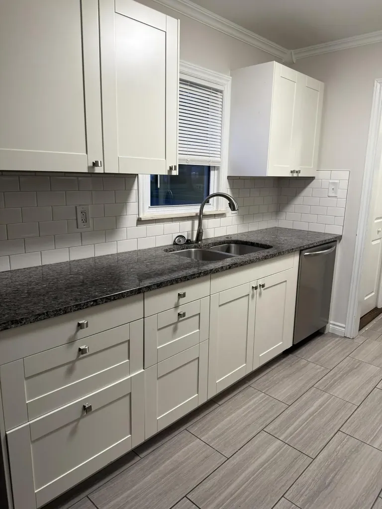 28691 Hales Street Madison Heights City MI 48071