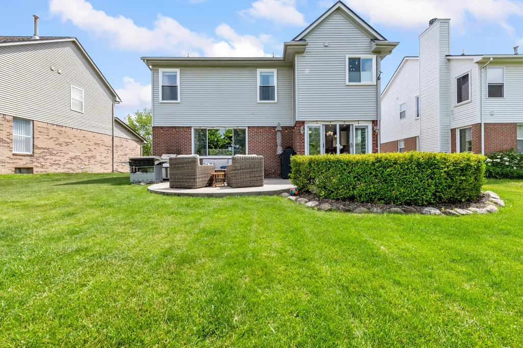 39020 Florence Avenue Westland City MI 48185