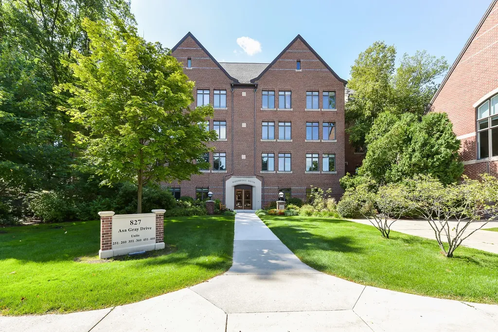 827 Asa Gray Drive Ann Arbor City MI 48105