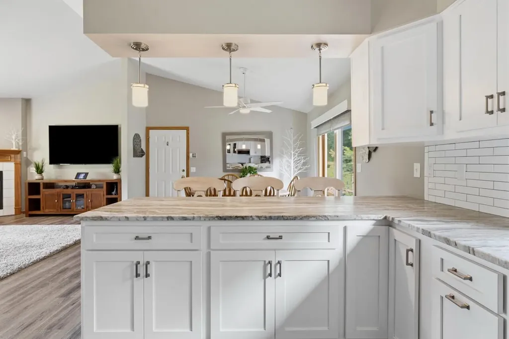 10862 Silver Lake Road Green Oak Township MI 48178