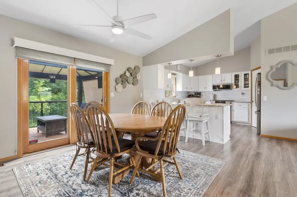 10862 Silver Lake Road Green Oak Township MI 48178