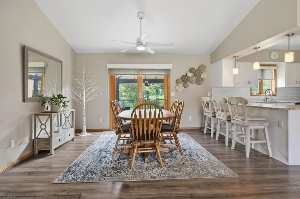 10862 Silver Lake Road Green Oak Township MI 48178