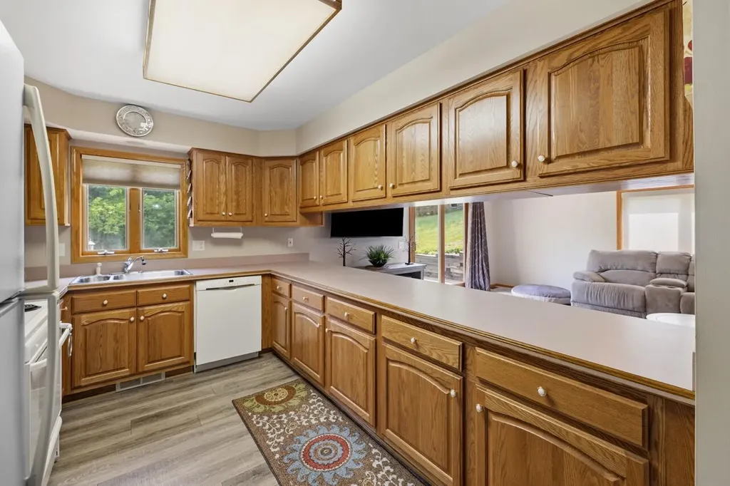 10862 Silver Lake Road Green Oak Township MI 48178