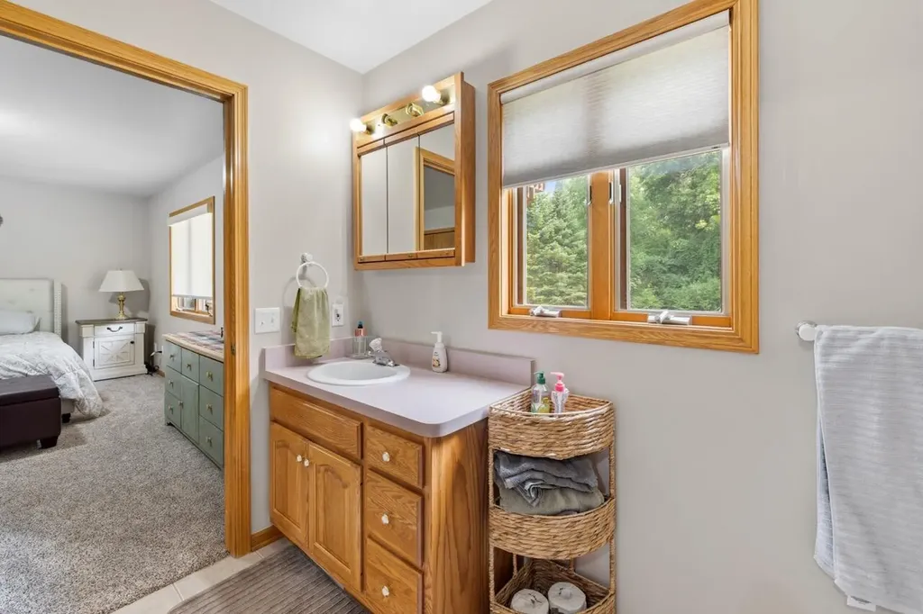 10862 Silver Lake Road Green Oak Township MI 48178