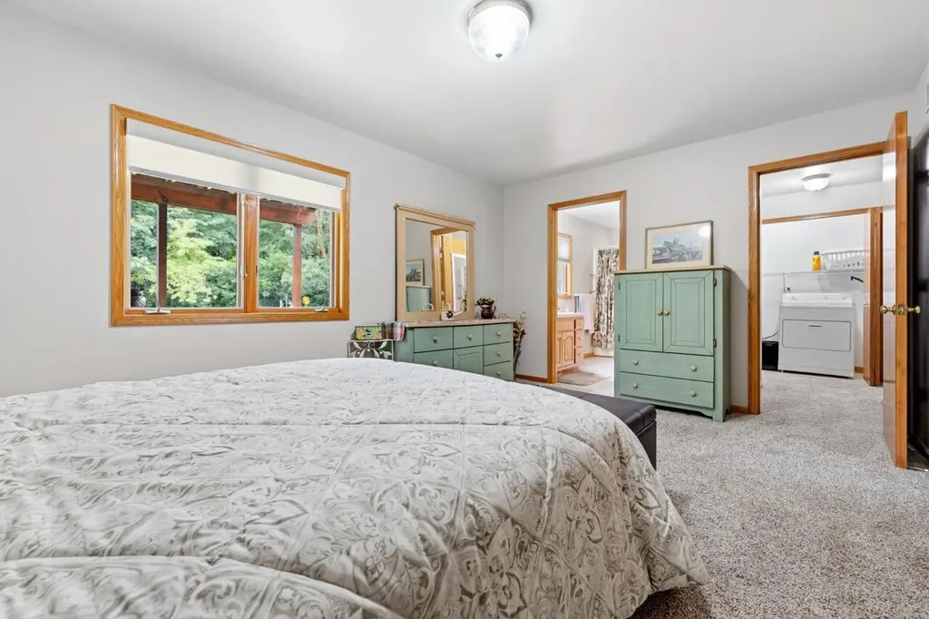 10862 Silver Lake Road Green Oak Township MI 48178
