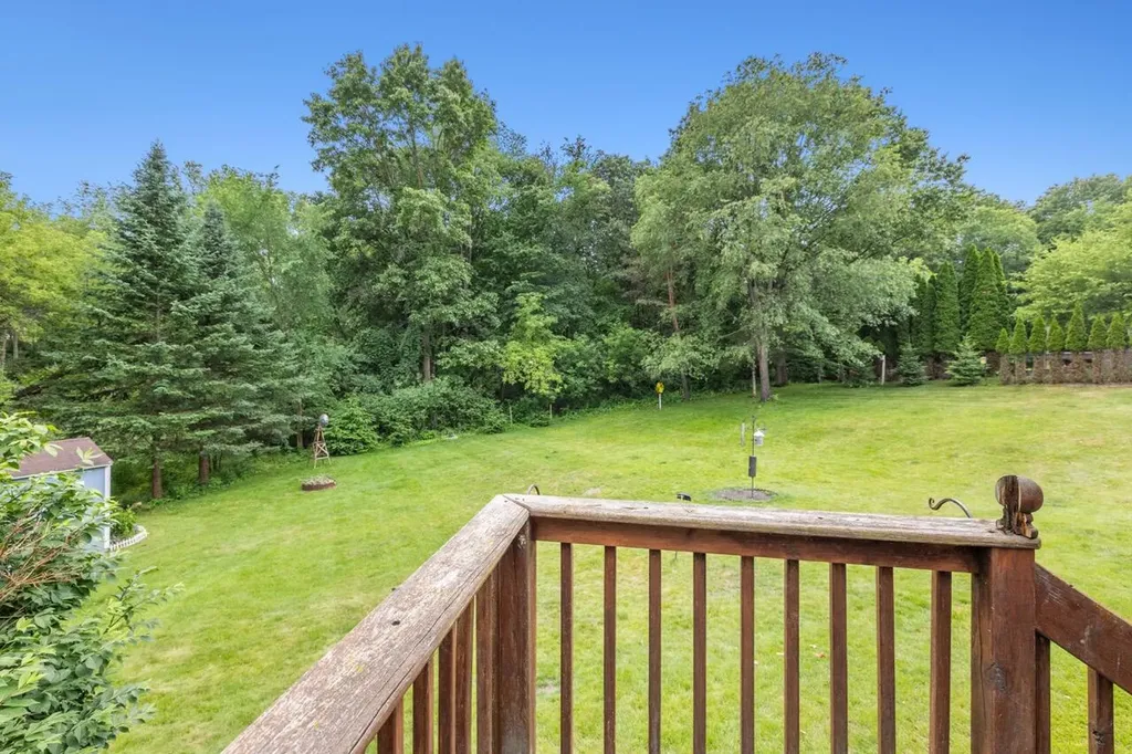 10862 Silver Lake Road Green Oak Township MI 48178