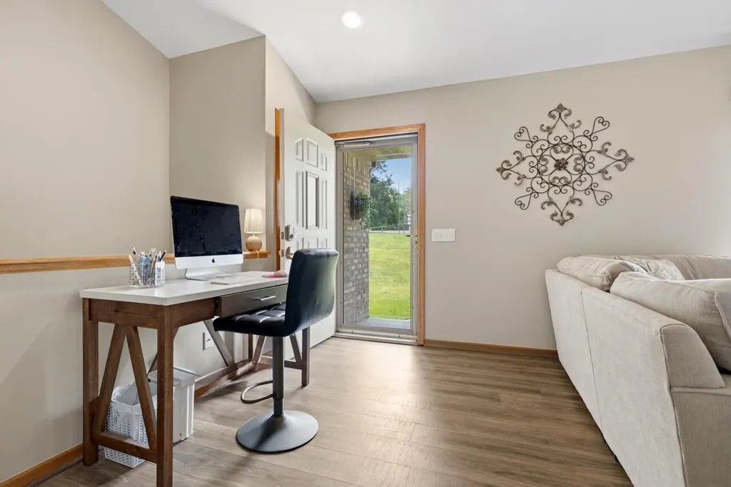 10862 Silver Lake Road Green Oak Township MI 48178