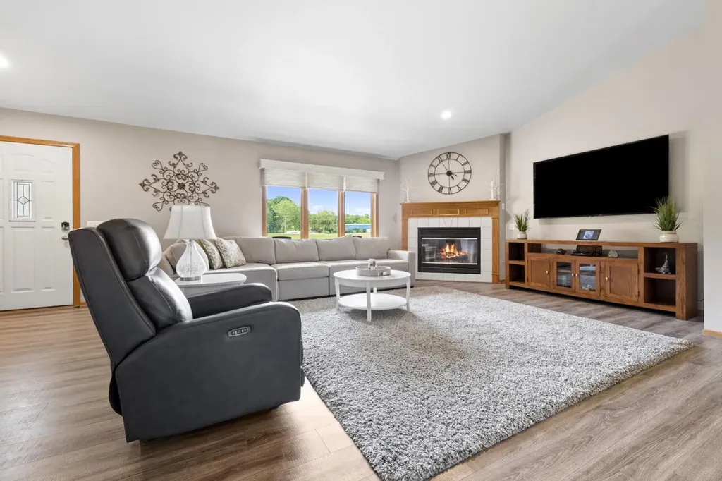 10862 Silver Lake Road Green Oak Township MI 48178