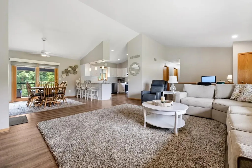 10862 Silver Lake Road Green Oak Township MI 48178