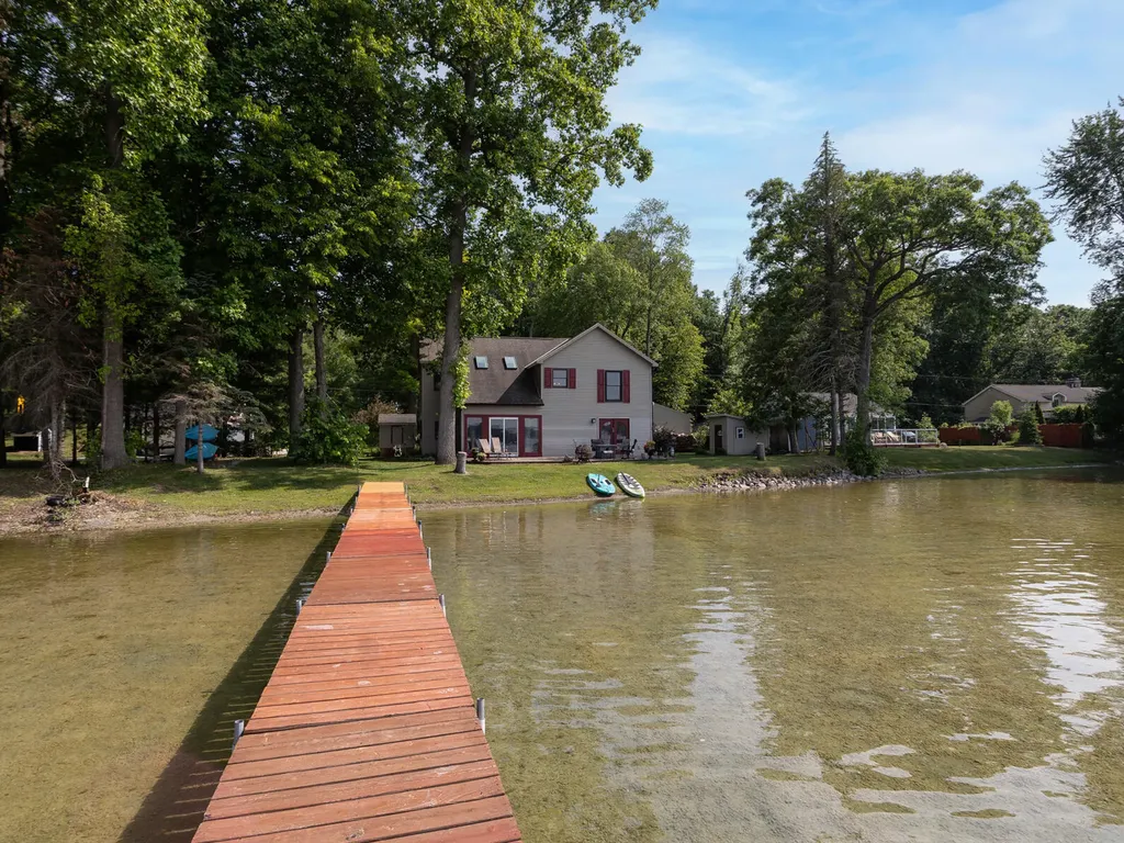 4461 Cordley Lake Road Hamburg Township MI 48169