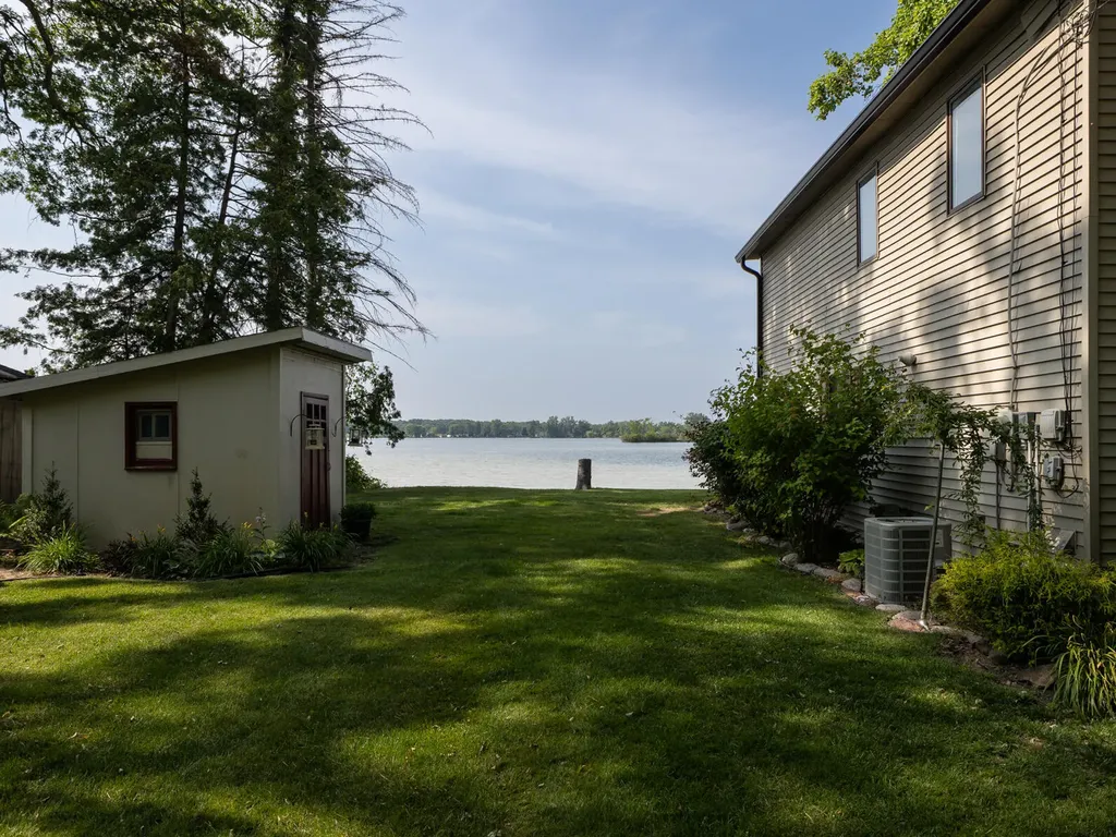 4461 Cordley Lake Road Hamburg Township MI 48169