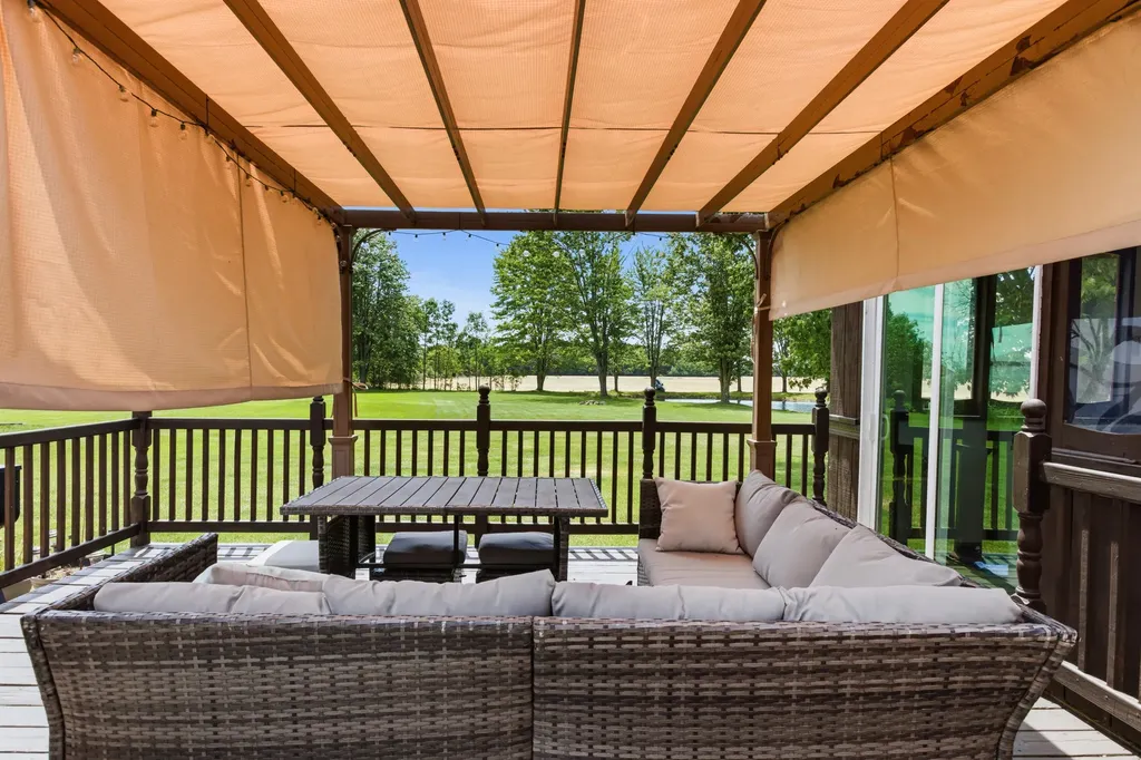 8149 Rattle Run Road Columbus Township MI 48063
