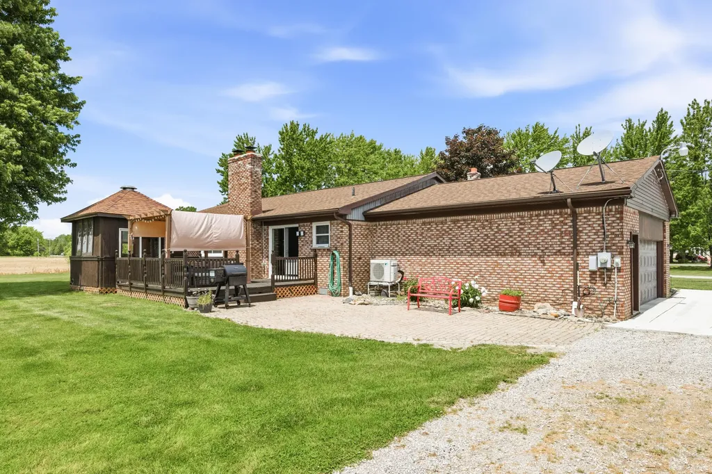 8149 Rattle Run Road Columbus Township MI 48063