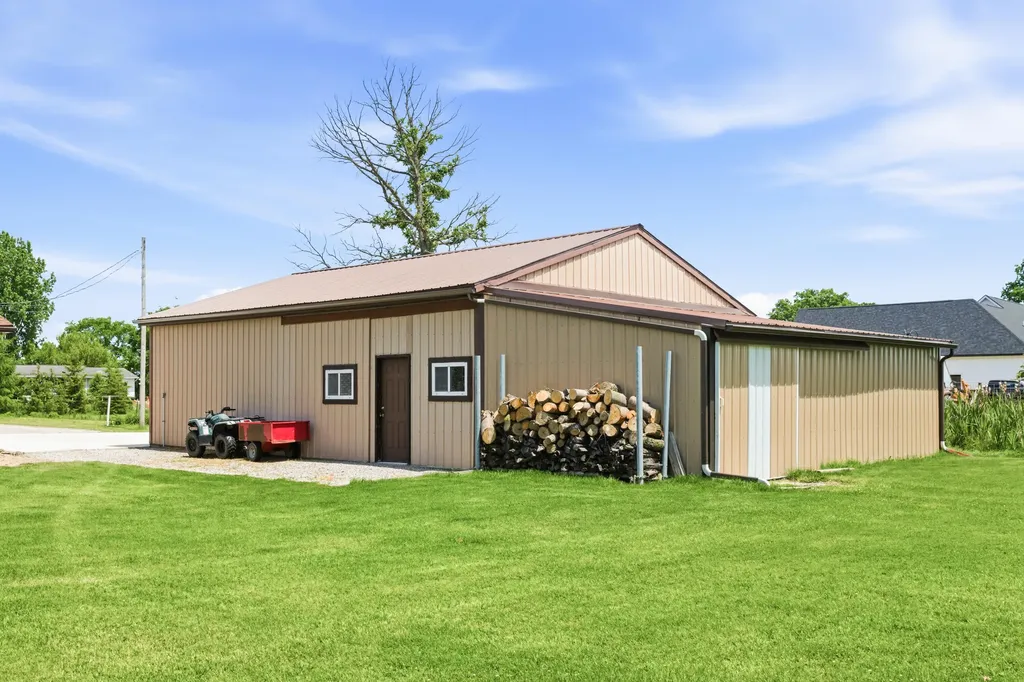 8149 Rattle Run Road Columbus Township MI 48063