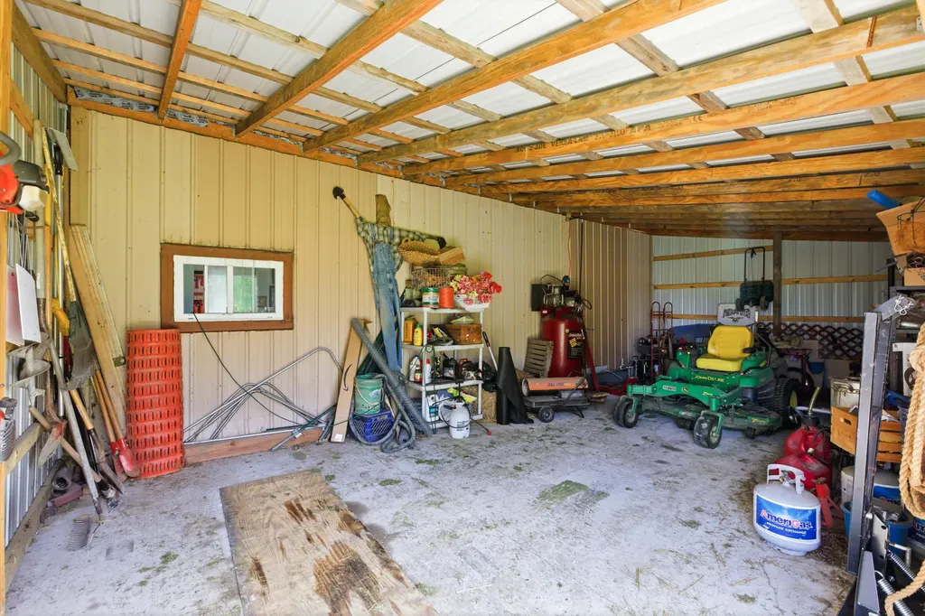 8149 Rattle Run Road Columbus Township MI 48063
