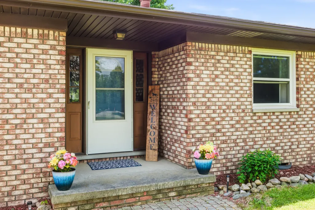 8149 Rattle Run Road Columbus Township MI 48063