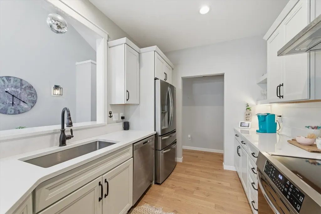 108 E Henry Street Saline City MI 48176