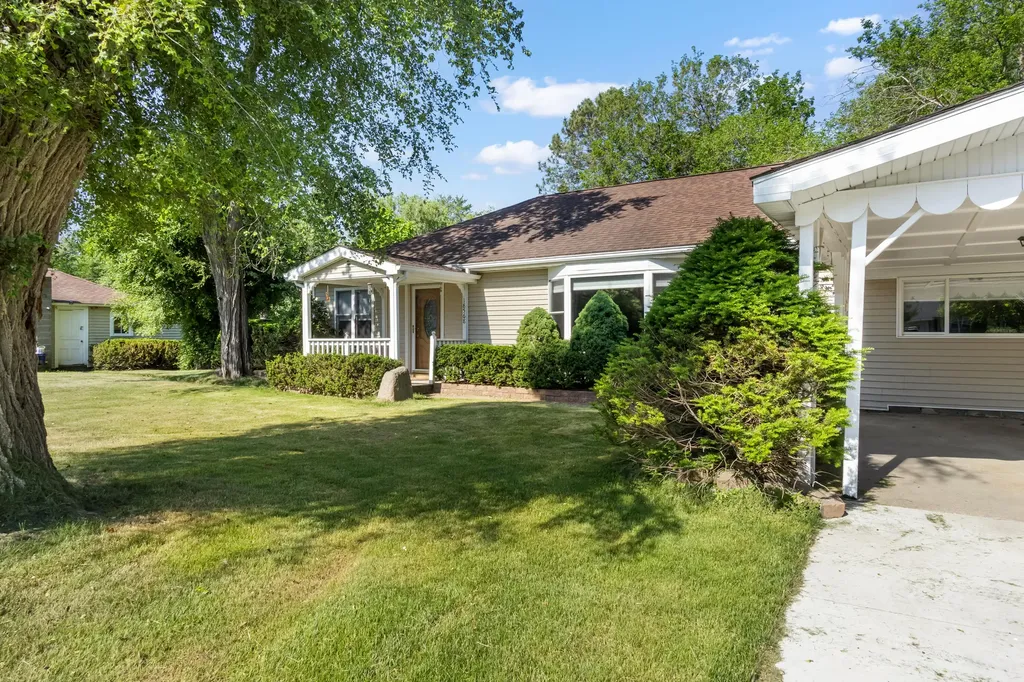 18568 Williamsville Road Unadilla Township MI 48137