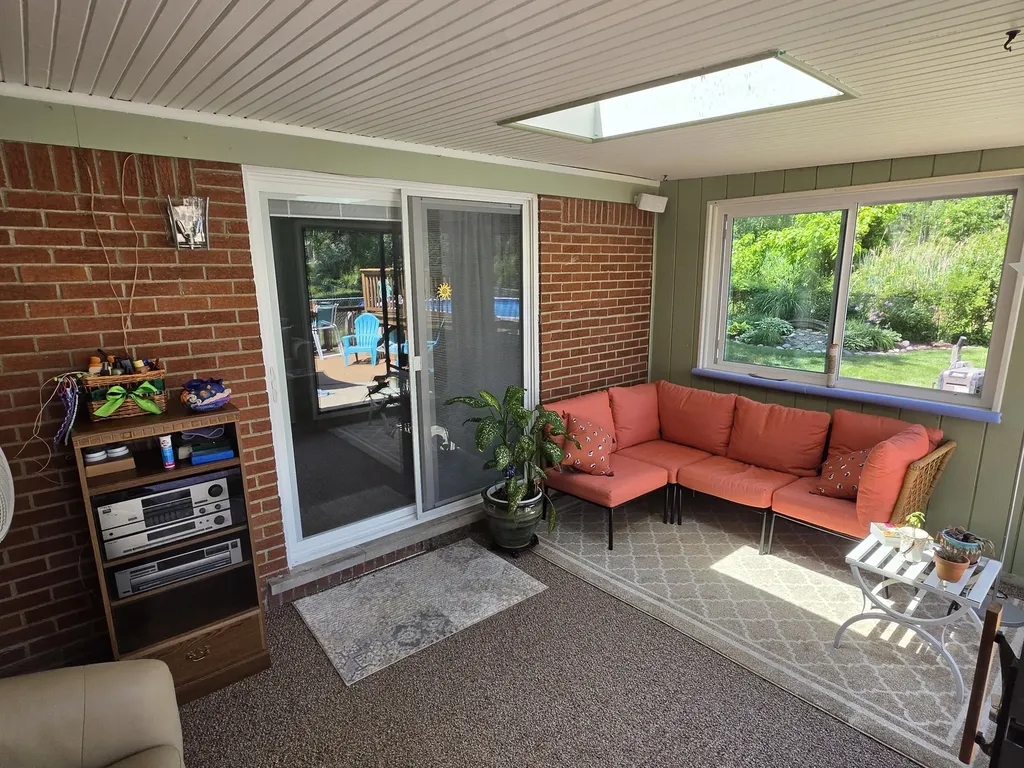 24933 Saint Christopher Street Harrison Charter Township MI 48045