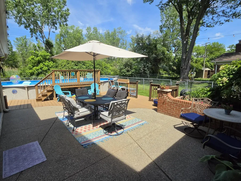 24933 Saint Christopher Street Harrison Charter Township MI 48045