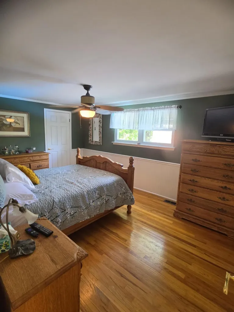 24933 Saint Christopher Street Harrison Charter Township MI 48045