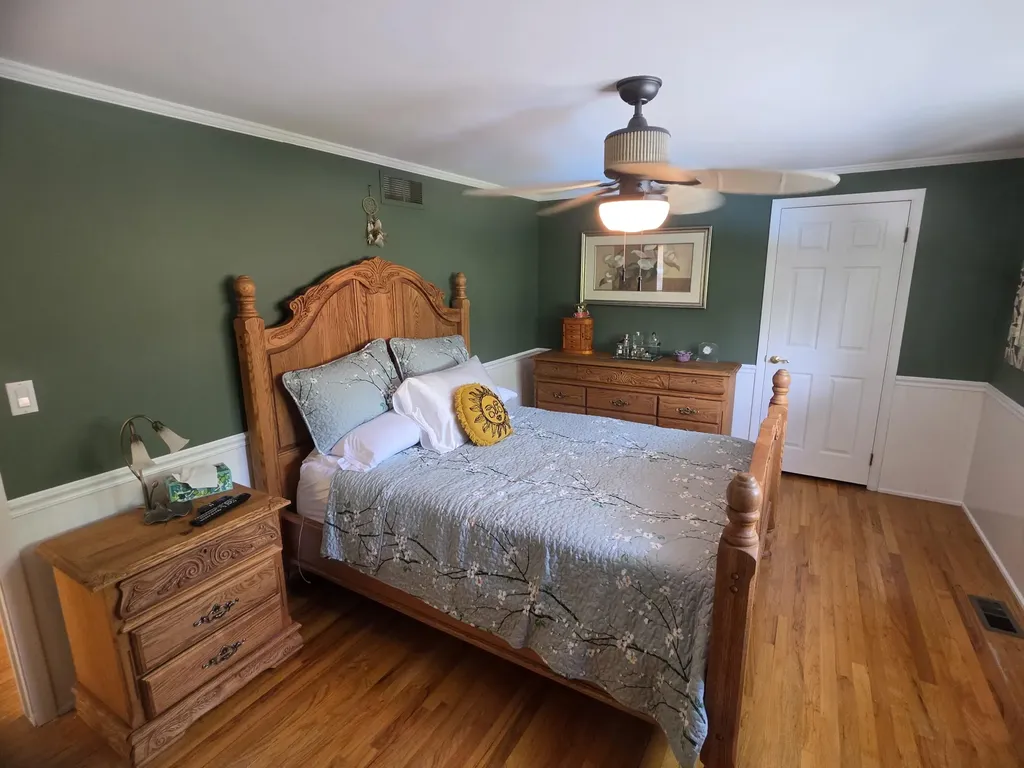 24933 Saint Christopher Street Harrison Charter Township MI 48045