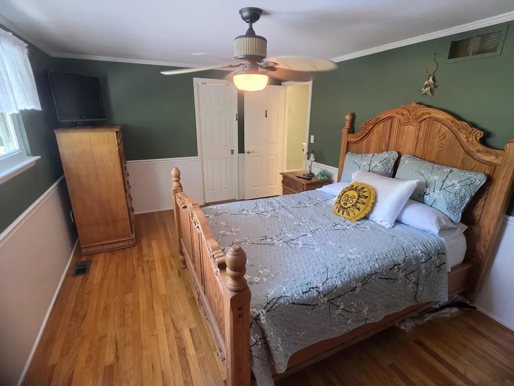 24933 Saint Christopher Street Harrison Charter Township MI 48045