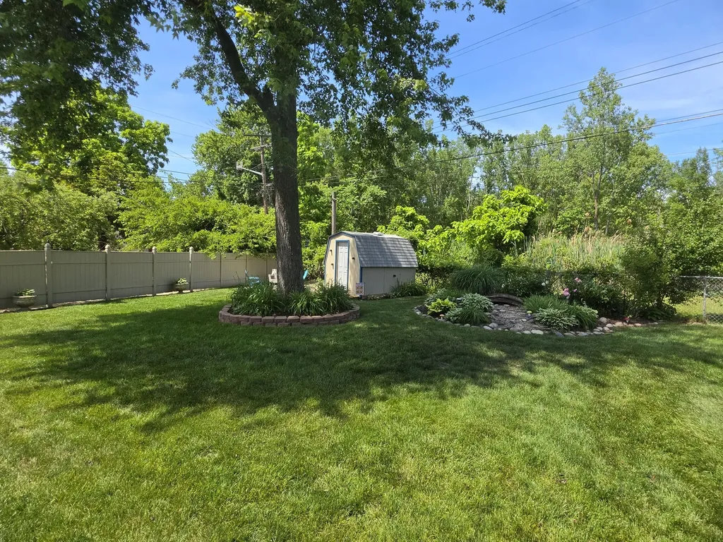 24933 Saint Christopher Street Harrison Charter Township MI 48045