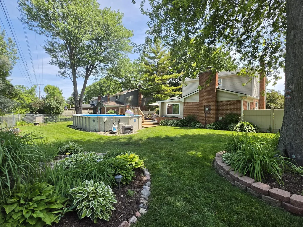 24933 Saint Christopher Street Harrison Charter Township MI 48045