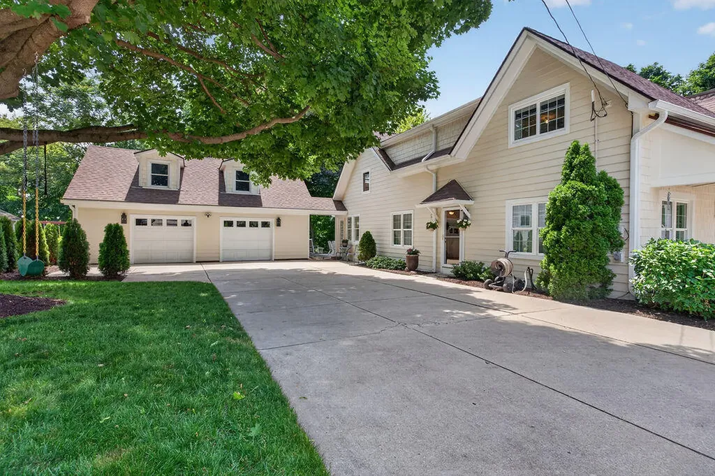464 Butler Street Northville City MI 48167