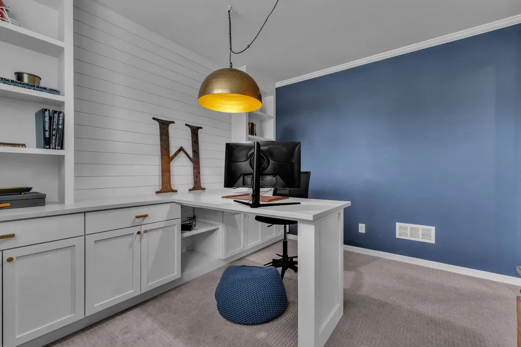 8377 Lindsey Lane Canton Charter Township MI 48187