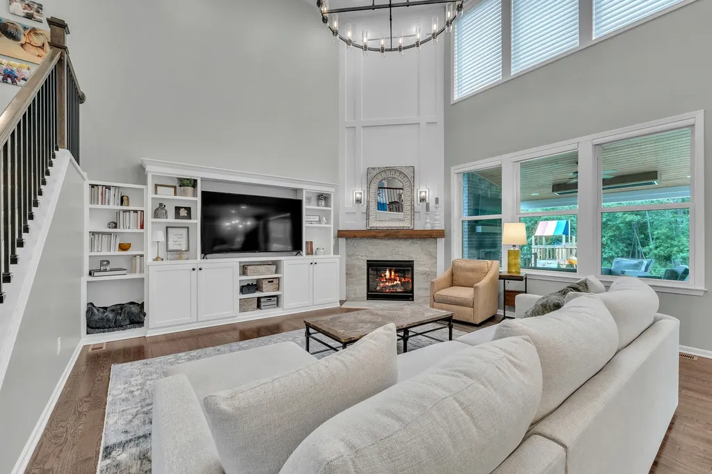 8377 Lindsey Lane Canton Charter Township MI 48187