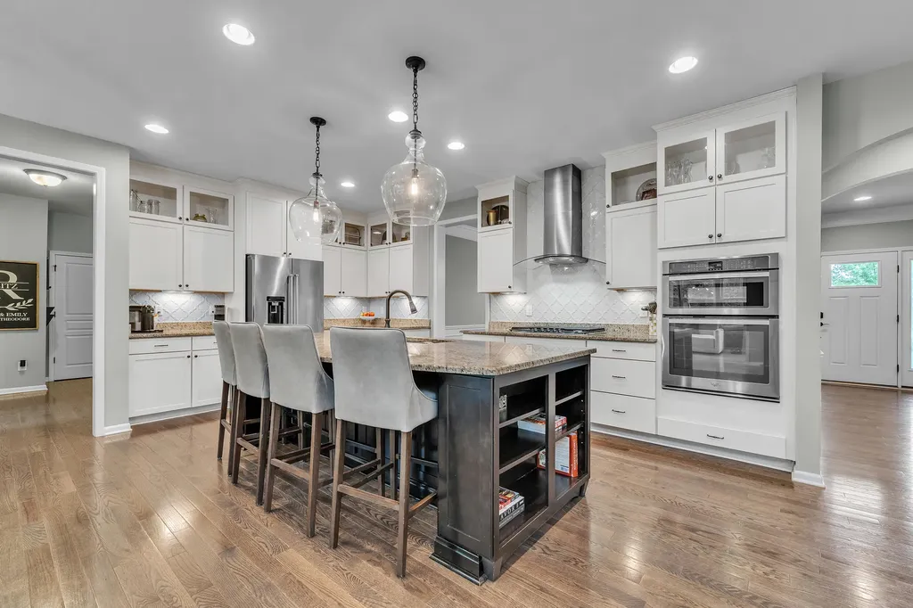 8377 Lindsey Lane Canton Charter Township MI 48187