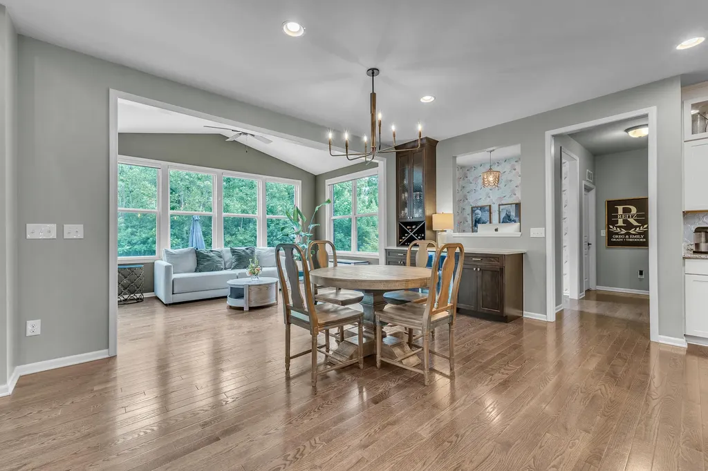 8377 Lindsey Lane Canton Charter Township MI 48187