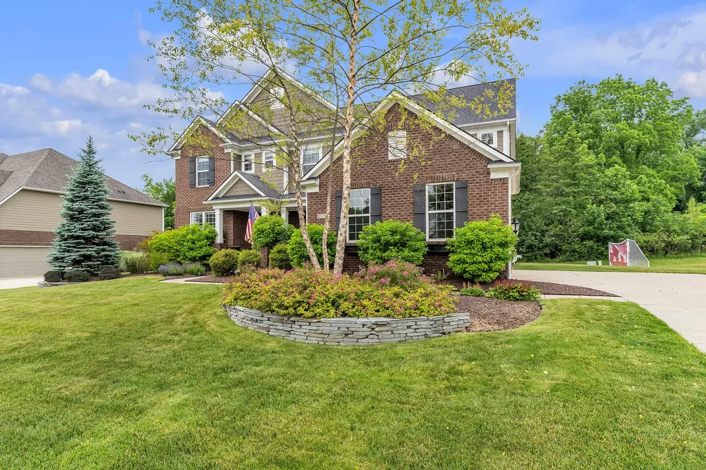 8377 Lindsey Lane Canton Charter Township MI 48187
