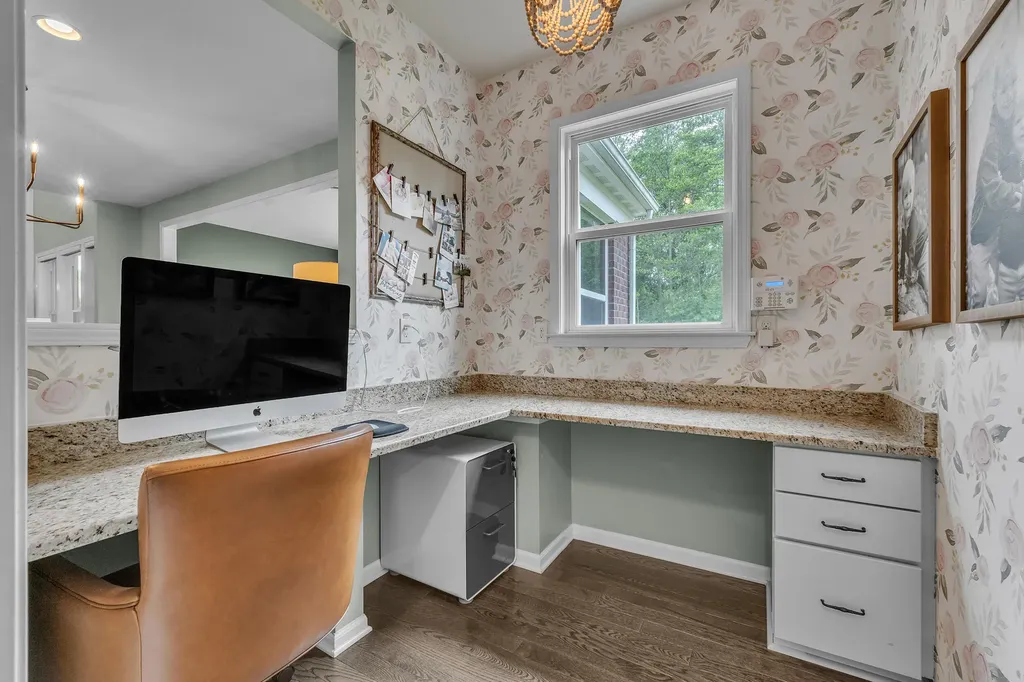 8377 Lindsey Lane Canton Charter Township MI 48187