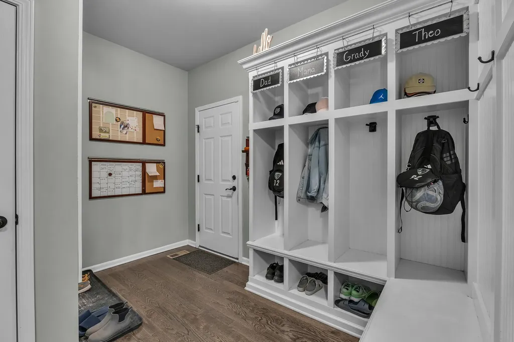 8377 Lindsey Lane Canton Charter Township MI 48187
