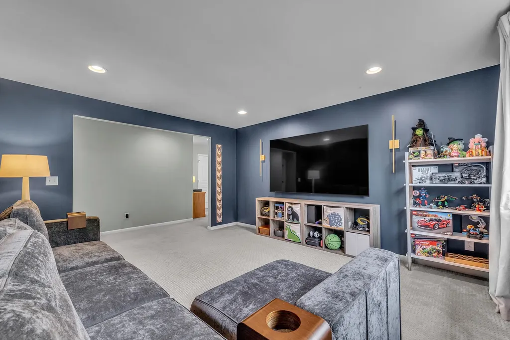 8377 Lindsey Lane Canton Charter Township MI 48187