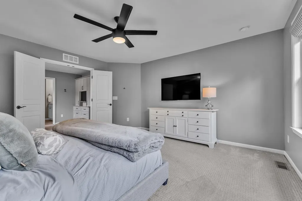 8377 Lindsey Lane Canton Charter Township MI 48187