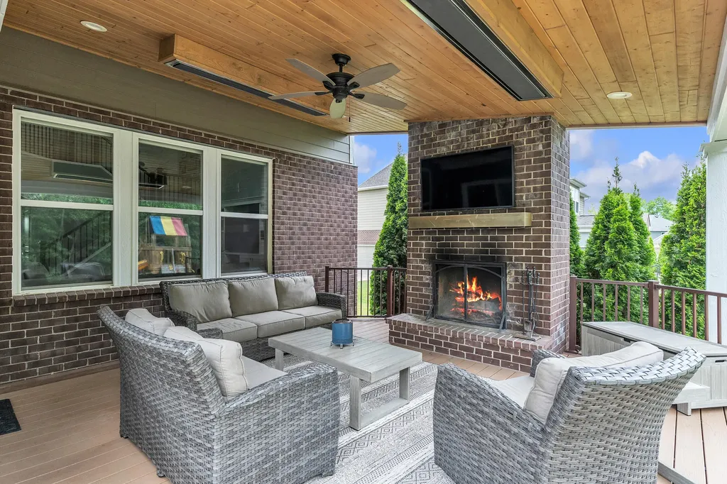 8377 Lindsey Lane Canton Charter Township MI 48187