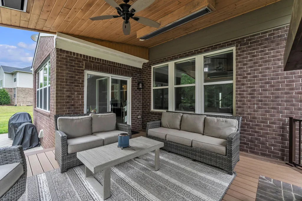 8377 Lindsey Lane Canton Charter Township MI 48187