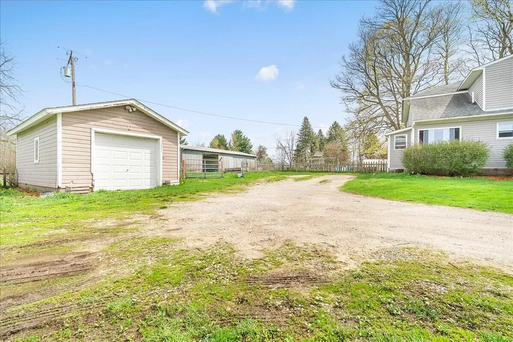 975 Elliott Road Iosco Township MI 48836