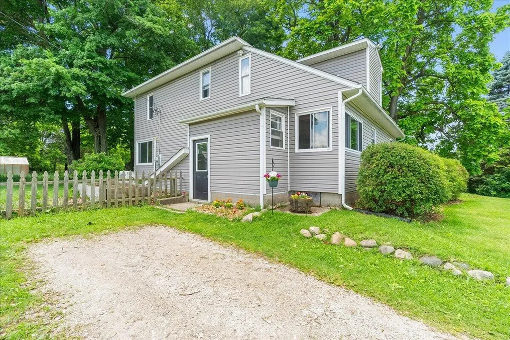 975 Elliott Road Iosco Township MI 48836